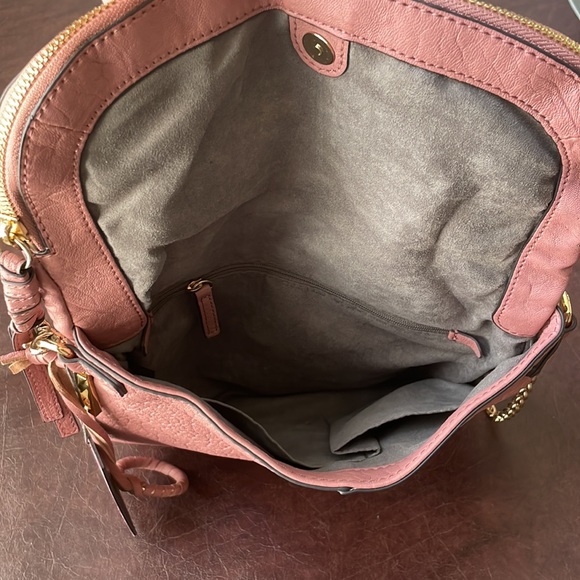 Vince Camuto - Picture 5 of 7